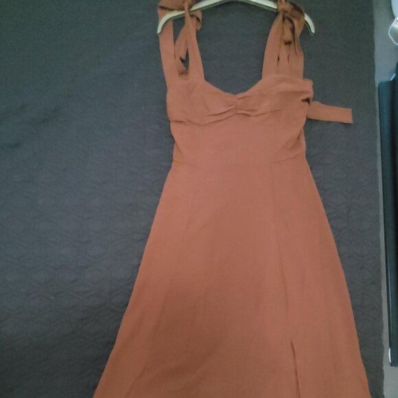 It's Summer Dress season! Beautiful Brown Summer Dress with tie straps - Picture 2 of 7
